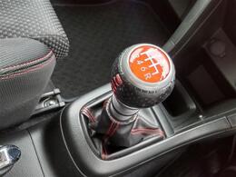 ■装備1■6速MT（マニュアルミッション）