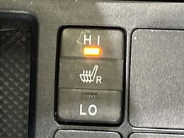 【シートヒーター】寒い日に重宝するシートヒーター！エアコンより早く温まってくれるので寒がりの人も安心ですね♪エアコンの温風は乾燥するから苦手、という方にもをおすすめです。