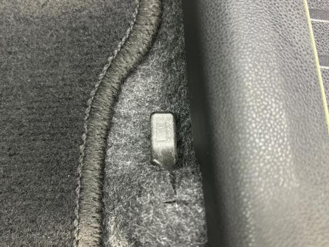お車に合わせて無料保証以外にも、保証範囲、期間、距離を拡充させた有料保証もご用意しております！中古車の購入が初めてで不安・・・というお客様もご安心ください！
