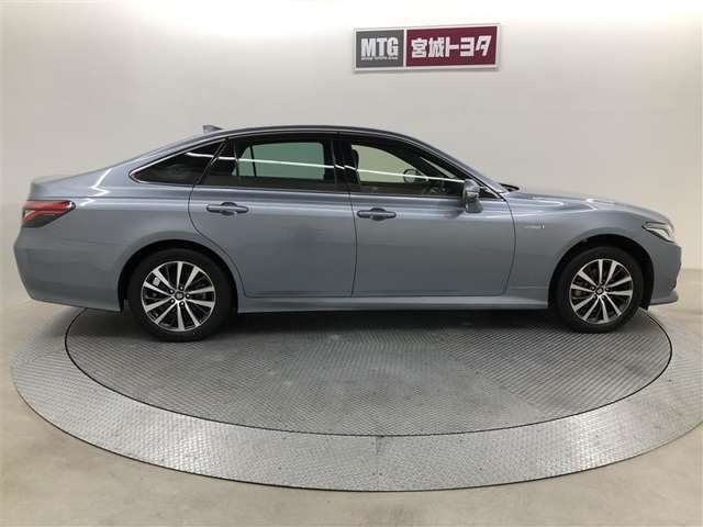 自動車保険やJAFも取扱いしています。土日も対応してますよ　♪♪