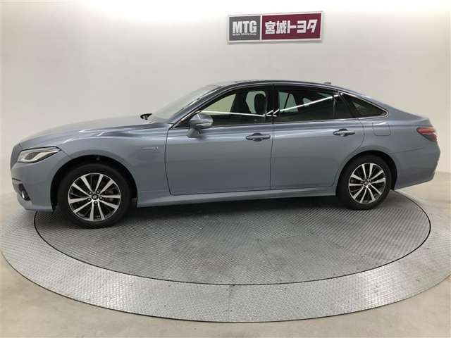 トヨタ自慢の“まるごとクリーニング”を施工済！ボディーはもちろん、タイヤ・ホイールまで、ピッカピカ☆♪比べてください、自信があります！）