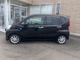 メモリーナビ　フルセグ　DVD　BT　バックカメラ　ETC　LEDライト　スマートキー　プッシュスタート　スマートアシスト3　リトラミラー　シートヒーター　I-STOP　オートハイビーム