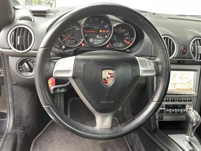 気になる車はすぐにお問い合わせください！右のカーセンサー専用無料ダイヤルから、専門スタッフがお車のご質問にお答えいたします！
