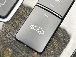 ●AIR　MATICサスペンション：通常走行では上質でしなやかな乗り心地を、コーナリングやブレーキング時にはバネレートを固くする事でロールやピッチングを抑制しタイトな走りを体感できます♪