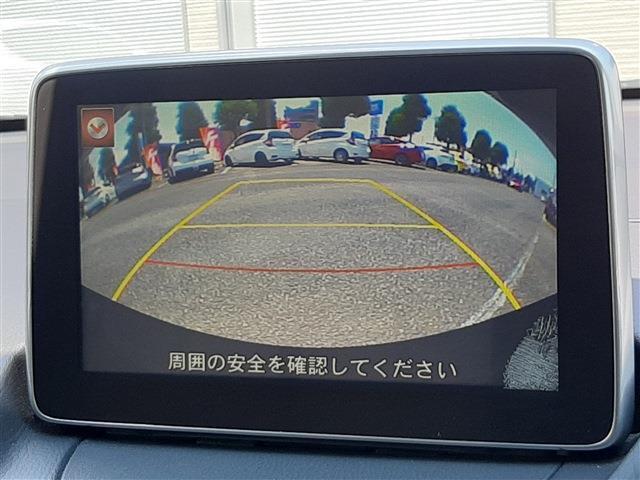 ■　装備3　■　バックカメラ：苦手な駐車もこれがあれば安心！