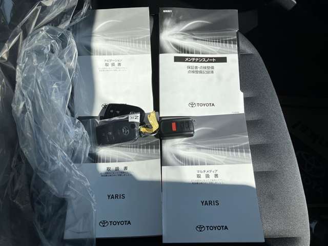 純正スターター、取扱説明書、メンテナンスノート、スペアキーあります