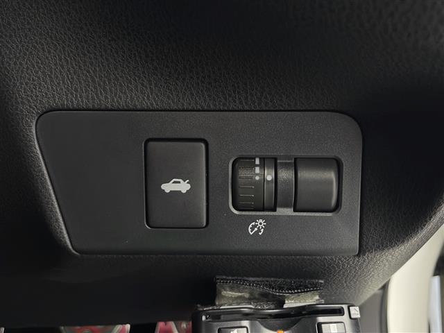 【運転席操作部】快適なドライブを楽しむための機能が装備されています！運転席から触れるので、使いやすいです！除菌プランいれていただくと、さらに清潔で安心していただけます！