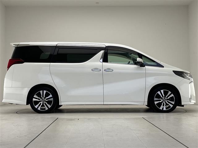 【右】『外装：右側』の画像になります。写真の内容に関してご不明点、ご質問等がございましたらお気軽にガリバー店舗までお問い合わせください。