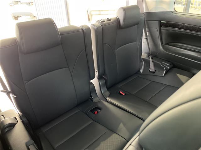 【後部座席】『後部座席周辺』の画像になります。写真の内容に関してご不明点、ご質問等がございましたらお気軽にガリバー店舗までお問い合わせください。