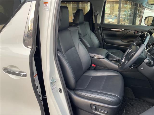 【運転席】『運転席周辺』の画像になります。写真の内容に関してご不明点、ご質問等がございましたらお気軽にガリバー店舗までお問い合わせください。