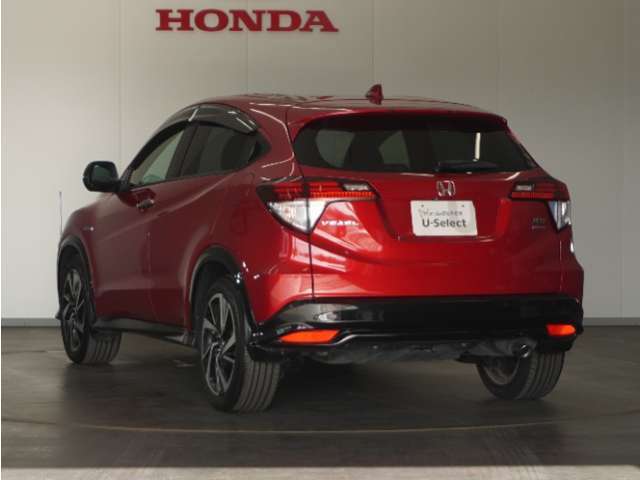 認定中古車では、厳しいHonda認定基準をクリアした厳選されたHonda認定中古車のみ、取り扱っております。「ご購入前の安心」「納車後の信頼」を車両と一緒に提供しております。