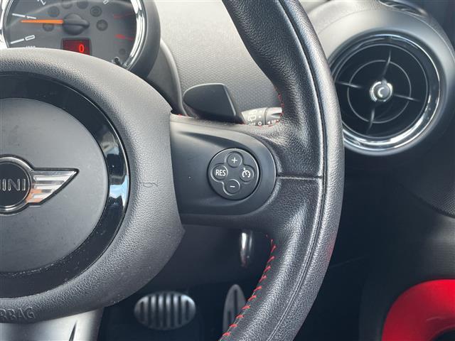 商談ルームにはキッズルームも完備しています☆お子様連れでもゆっくりとお車をお選びいただけます！