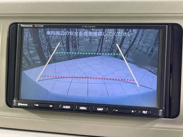 【バックカメラ】駐車時に後方がリアルタイム映像で確認できます。大型商業施設や立体駐車場での駐車時や、夜間のバック時に大活躍！運転スキルに関わらず、今や必須となった装備のひとつです！