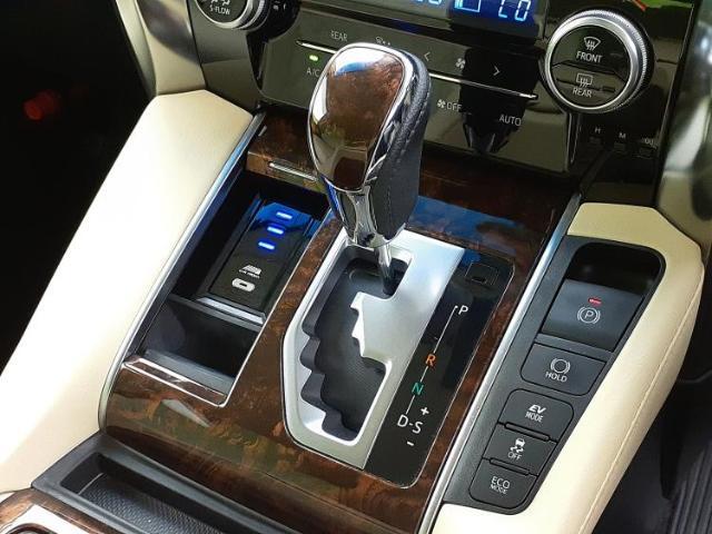 お車に合わせて無料保証以外にも、保証範囲、期間、距離を拡充させた有料保証もご用意しております！中古車の購入が初めてで不安・・・というお客様もご安心ください！