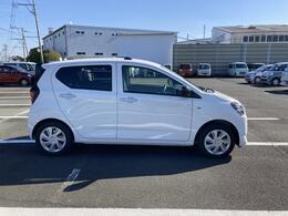 静岡ダイハツの中古車は、展示前に徹底した洗車や室内清掃を実施しております。