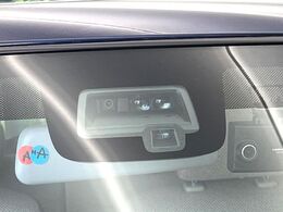 【スズキ　セーフティサポート】走行中に前方の車両等を認識し、衝突しそうな時は警報とブレーキで衝突回避と被害軽減をアシスト。より安全にドライブをお楽しみいただけます。