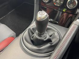 【フロア6速MT】走りの6速MT！！スポーティーな走行をお楽しみいただけます♪
