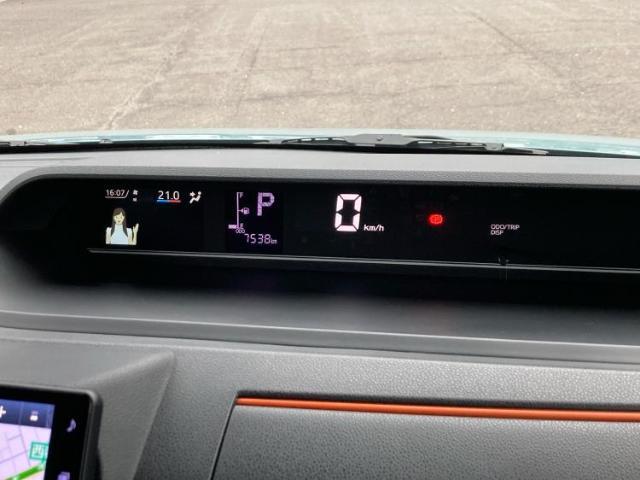 WECARSの展示場では実際に見て、触ってお車をお選びいただけます！知識の豊富な営業スタッフが様々なカーライフをご提案いたします！