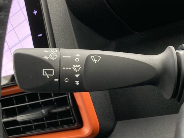 国産車から輸入車まで多様なお客様のニーズのお応えできるように、全国規模で豊富な在庫展開！車のことならWECARSへ！