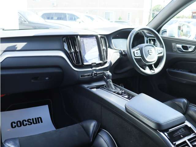 【LAGOM with VOLVO　ボルボのある、ちょうどいい暮らし。】LAGOM（ラーゴム）とは、「自分にとって、多すぎず、少なすぎず、ちょうどいいバランス」という意味があるスウェーデンの言葉です。