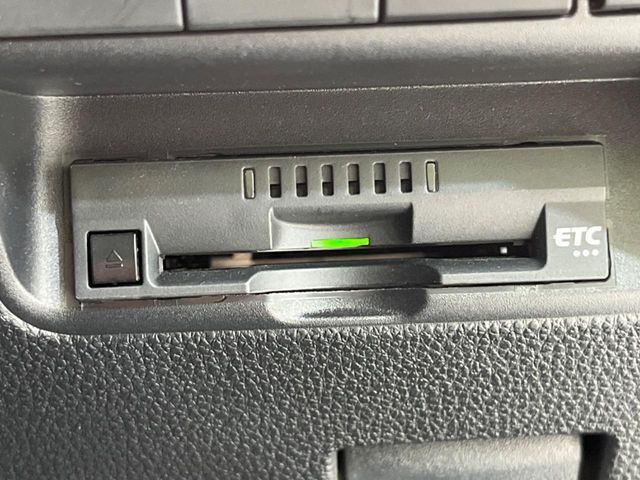 【ETC】高速道路の料金所をストレスなく通過！話題のスポットやサービスエリアに多い「スマートIC」利用時は必須のアイテムです。当店でセットアップを実施、ご納車当日からすぐにご利用いただけます！