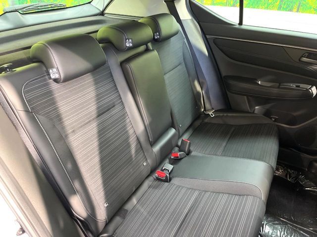 高品質なオリジナルフロアマットもオプションにてご用意しております。お好きなデザインやカラーをお車に合わせて選んでいただくことができます♪
