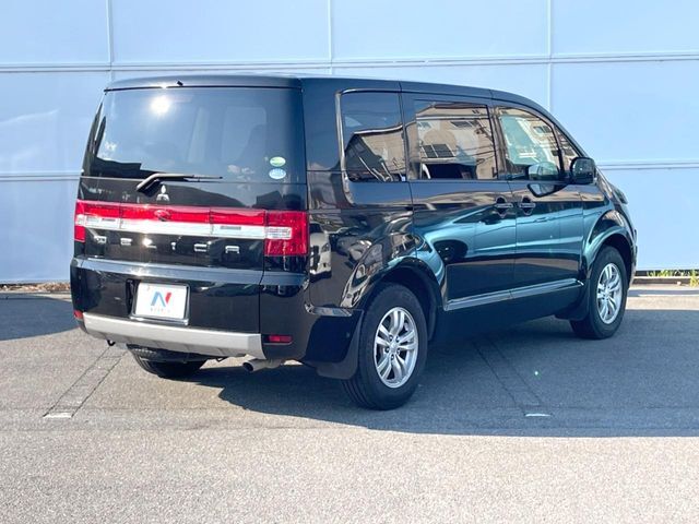 親切・丁寧な専門メカニックスタッフが応対！・車検・点検整備・事故等の修理などアフターサービスも安心。お車のカスタマイズもネクステージのサービススタッフまでご相談ください！
