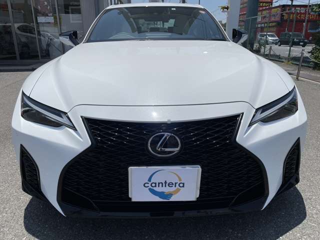 ユーポスでは、査定のプロが、メーカー・車種・年式 を問わずきっちり判断し、買い取りしたお車を販売しております。