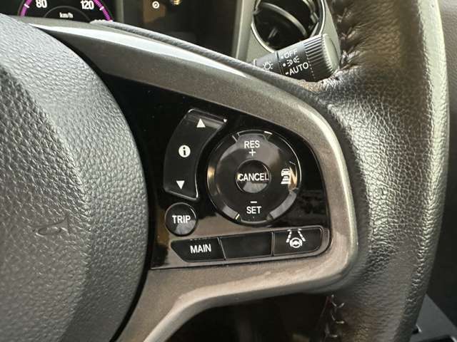 ★販売は勿論の事・買取・板金・車検・日常のメンテナンスから修理や保険、例えば事故を起こした後の対応等まで幅広くご相談に応じます！お気軽にスタッフまで★