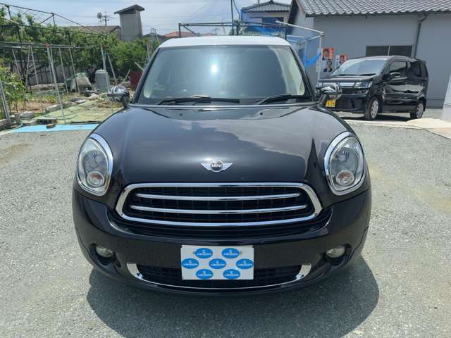 当店では、販売、整備、車検、板金、保険業務を行っております。お車のことならなんでもご相談ください。