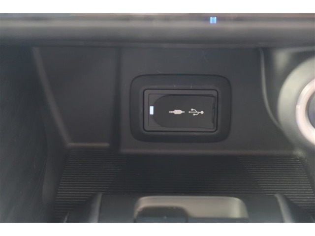 【AUX・USB入力】外部入力端子です。USBに入れた音楽も再生できます♪