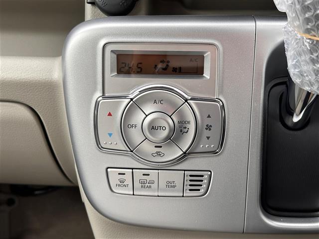 【オートエアコン】車内温度を感知して自動で温度調整をしてくれるのでいつでも快適な車内空間を創り上げます！