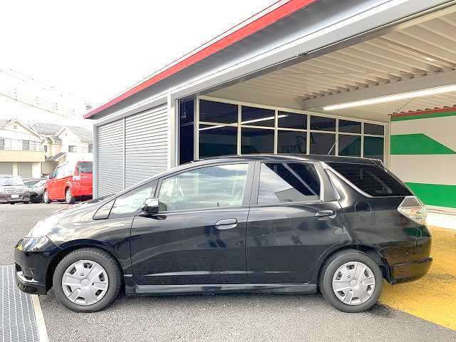 外装も特に目立つキズ等も無くキレイです！お探しの方はお早めに！全国納車も可能です！実際に現車確認が難しい当店より遠方の方でも一度ご相談下さい！