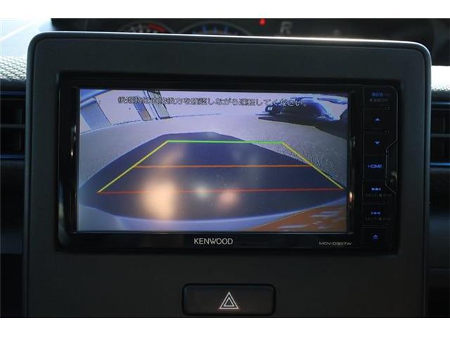 バックモニター付ですので、車庫入れも駐車もラクラクです。