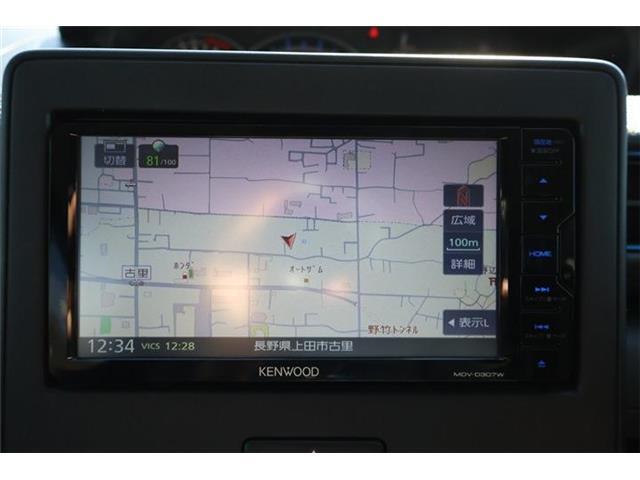 今や必需品のナビ付いています！安心してドライブ出来ますね！