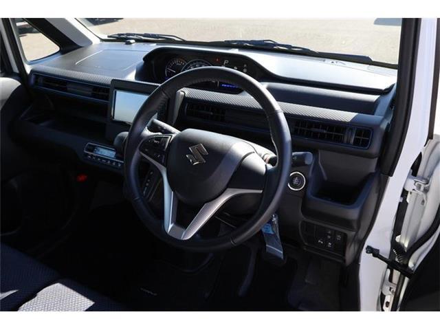 前席全体　目線も高く広い視界で安心して運転することができますね！