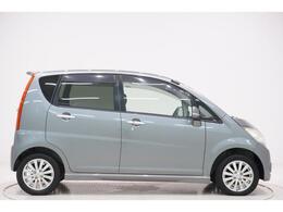 県内13店舗にて常時500台以上ダイハツ車を展示中です。見て、触って、納得のいく一台をぜひ見つけてください。