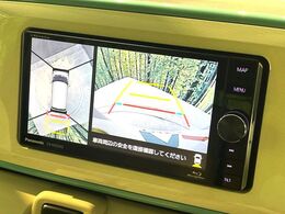 【パノラマモニター】専用のカメラにより、上から見下ろしたような視点で360度クルマの周囲を確認することができます☆死角部分も確認しやすく、狭い場所での切り返しや駐車もスムーズに行えます。