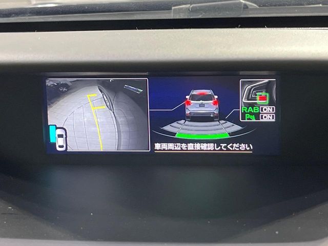 【サイド＆バックカメラ】停車・駐車時に死角になりがちな運転席から見えづらいサイドとリアの障害物を確認できます！雨天時や夜間などは特に活躍してくれるアイテムです。
