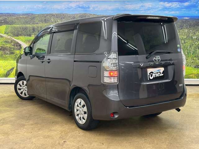 ワンゼット大久保店の中古車は多彩なラインアップで、お客様のニーズに合った理想の1台がきっと見つかります。ご来店お待ちしております。まずはお電話から！