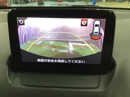 うれしいバックモニター付！後退時の不安感によるストレスから開放してくれます。