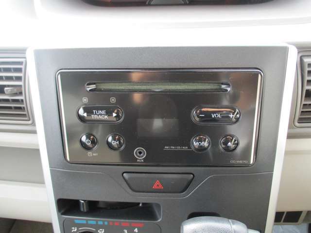 オートローンの取り扱いもございます。お客様にあった支払プランをご提案させていただきます。利率等の詳細はスタッフまでお問合せくださいませ。