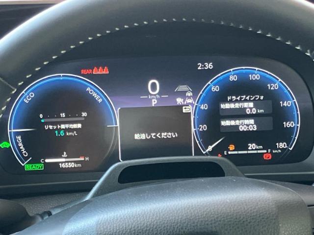 WECARSの展示場では実際に見て、触ってお車をお選びいただけます！知識の豊富な営業スタッフが様々なカーライフをご提案いたします！