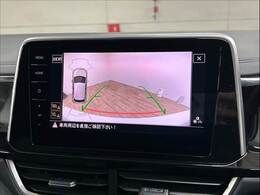 バックカメラ搭載。駐車時も安心です。
