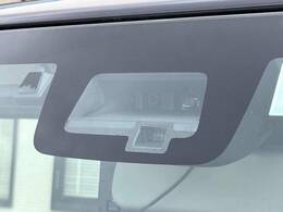 【スズキ　セーフティサポート】走行中に前方の車両等を認識し、衝突しそうな時は警報とブレーキで衝突回避と被害軽減をアシスト。より安全にドライブをお楽しみいただけます。