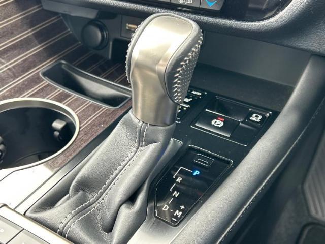 お車に合わせて無料保証以外にも、保証範囲、期間、距離を拡充させた有料保証もご用意しております！中古車の購入が初めてで不安・・・というお客様もご安心ください！