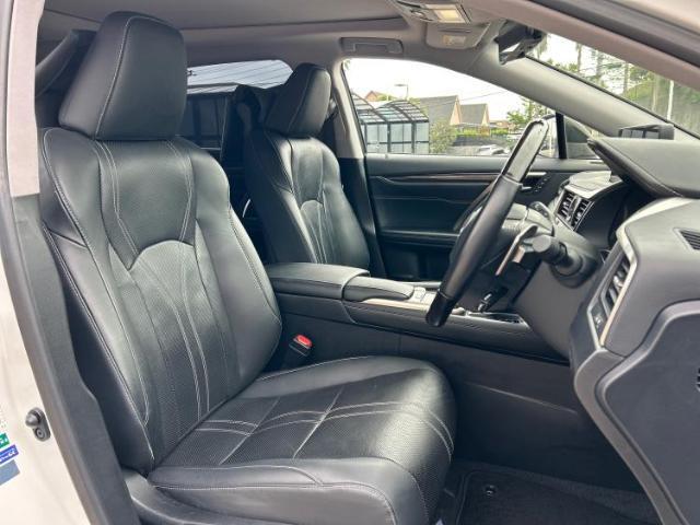 「この車の写真をもっと見たい」「状態が気になる」「この装備はついている？」どんな小さな疑問でもお気軽にお問い合わせください！