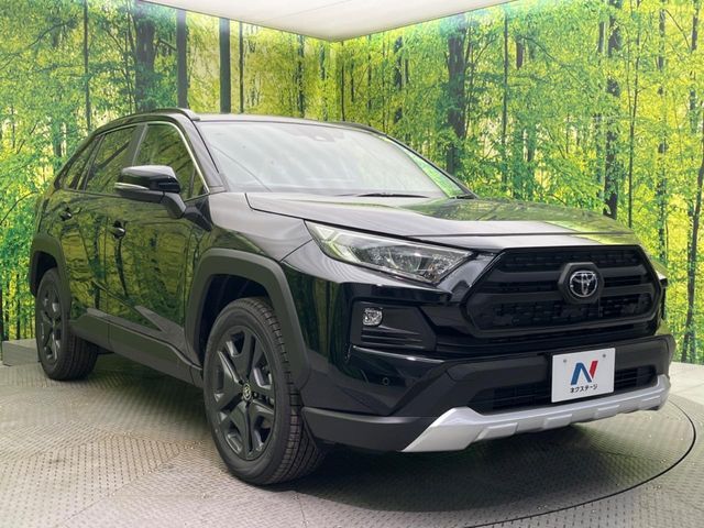 高透明度のガラス皮膜で撥水はもちろん、上質なツヤ・光沢を実現。紫外線や酸性雨から大切な愛車を保護し、色あせ・劣化を防止。「弾スプラッシュコート」、「弾プリミッサコート」からお選びいただけます。