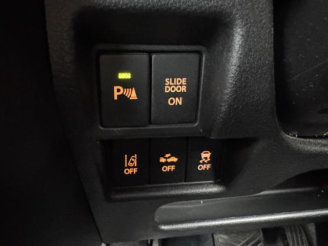 【運転席操作部】快適なドライブを楽しむための機能が装備されています！運転席から触れるので、使いやすいです！除菌プランいれていただくと、さらに清潔で安心していただけます！
