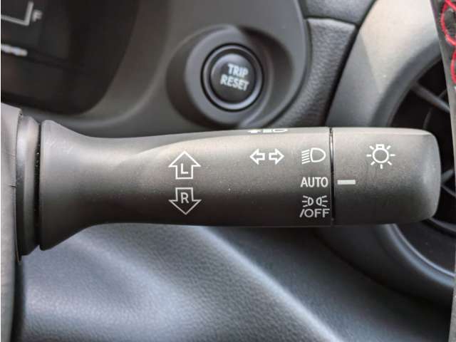 【LEDヘッドライト】夜間走行時も良好な視界を確保し安心して運転できます！点灯速度が早く、消費電力も抑えられます！